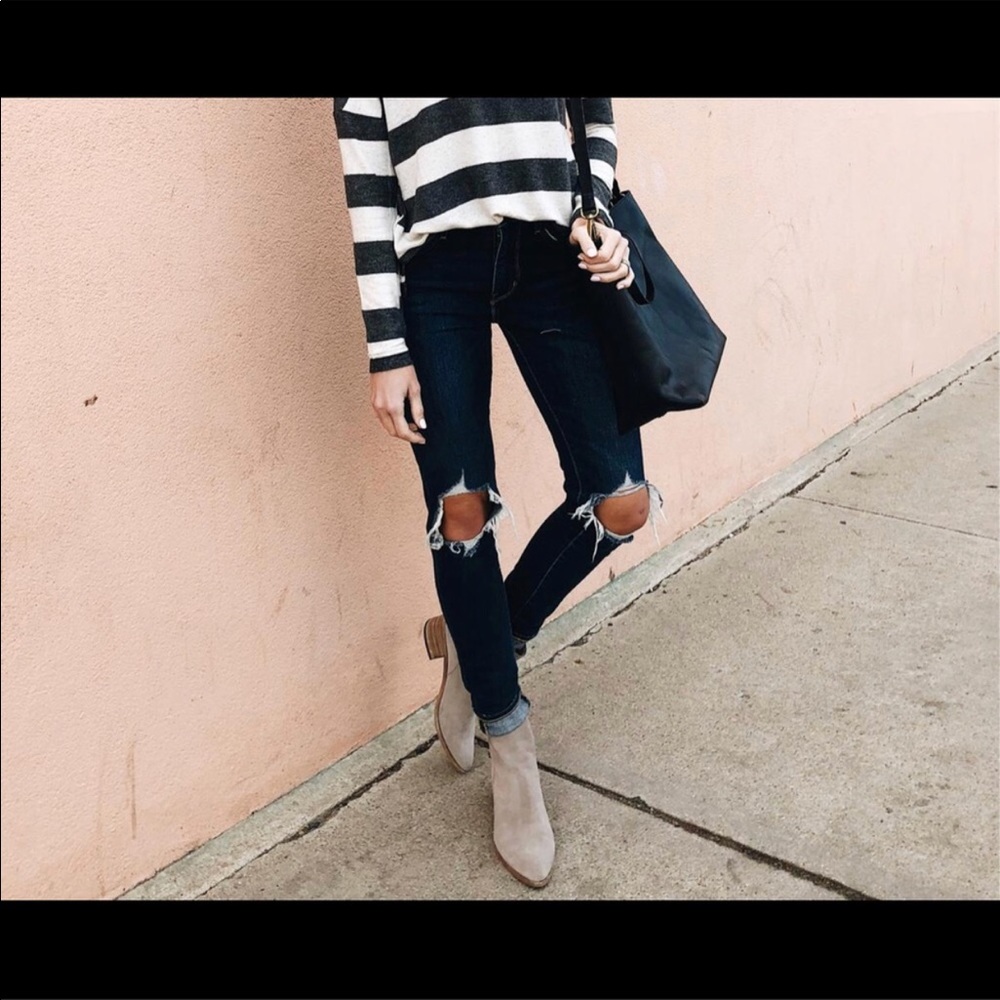 Levi’s 721 high rise skinny jeans.